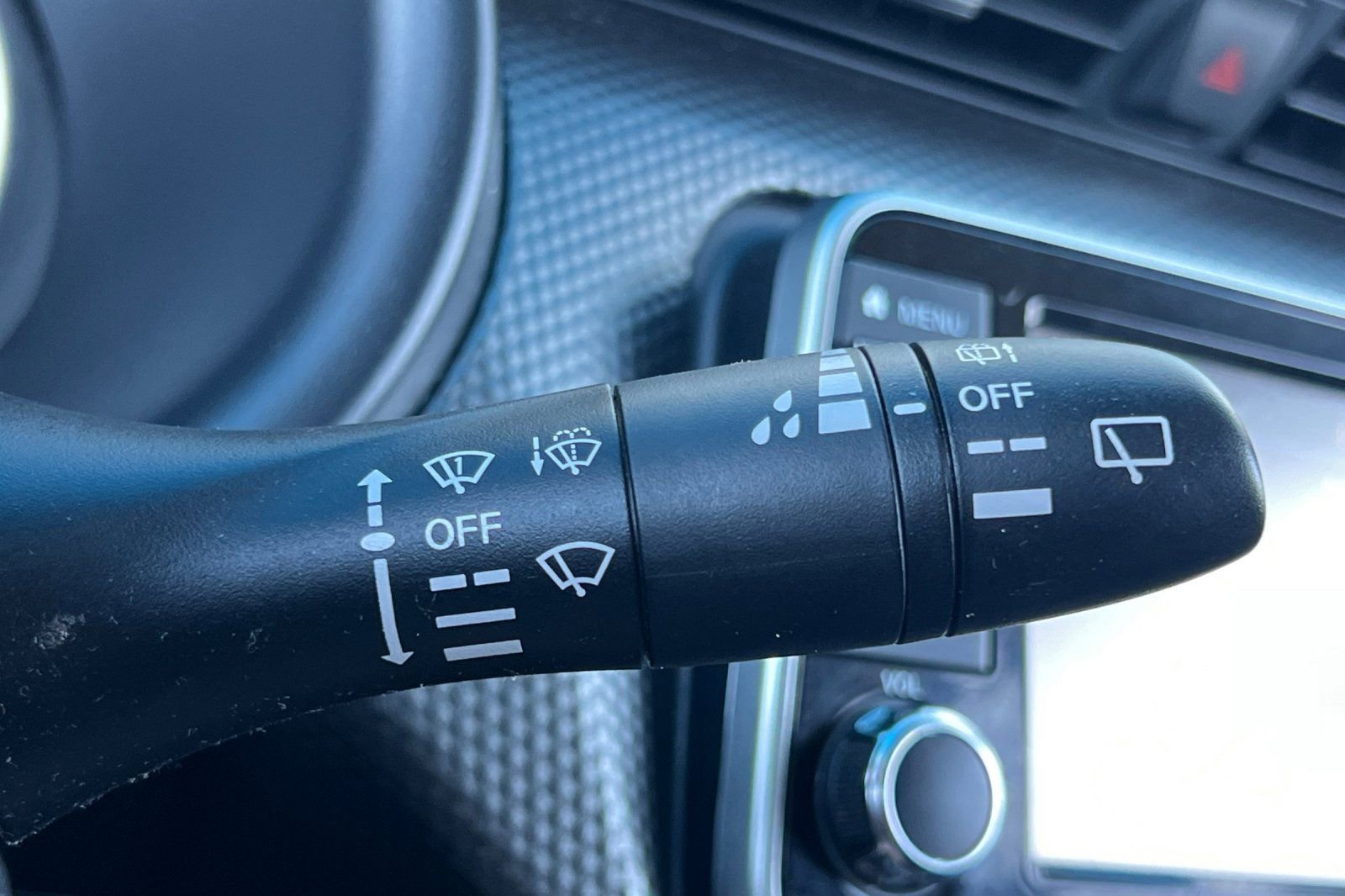 Used 2020 Nissan Kicks S FWD image 50