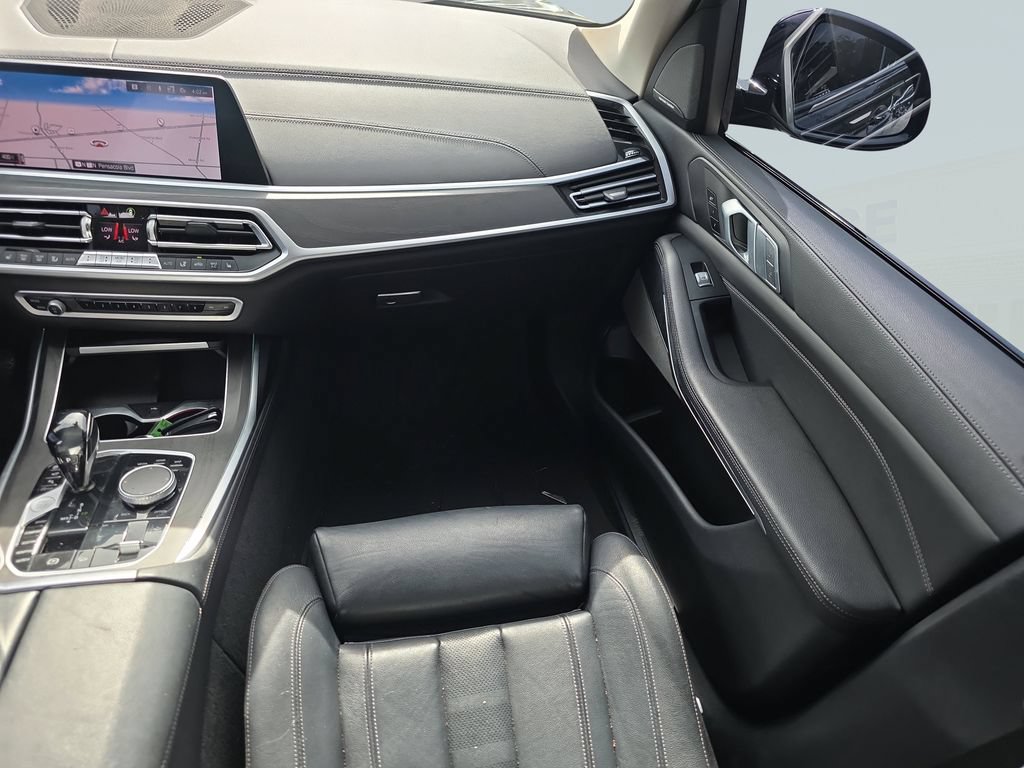 Used 2020 BMW X7 xDrive40i w/ Premium Package AWD/4WD image 16