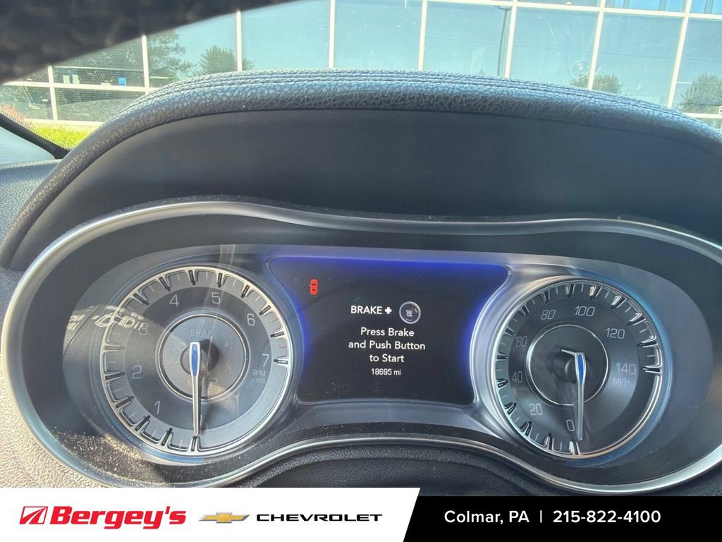 Used 2018 Chrysler 300 Touring w/ Sport Appearance Package RWD image 15