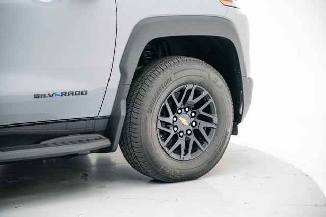 New 2025 Chevrolet Silverado EV LT image 7