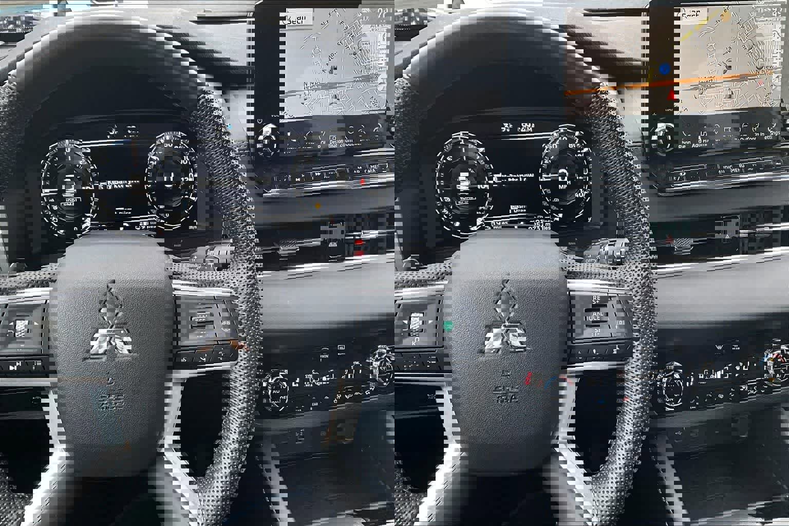 Used 2023 Mitsubishi Outlander SEL image 26