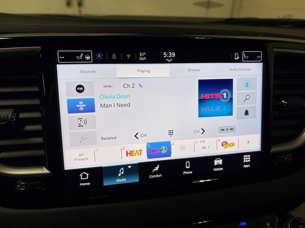 New 2026 Chrysler Voyager LX FWD image 19