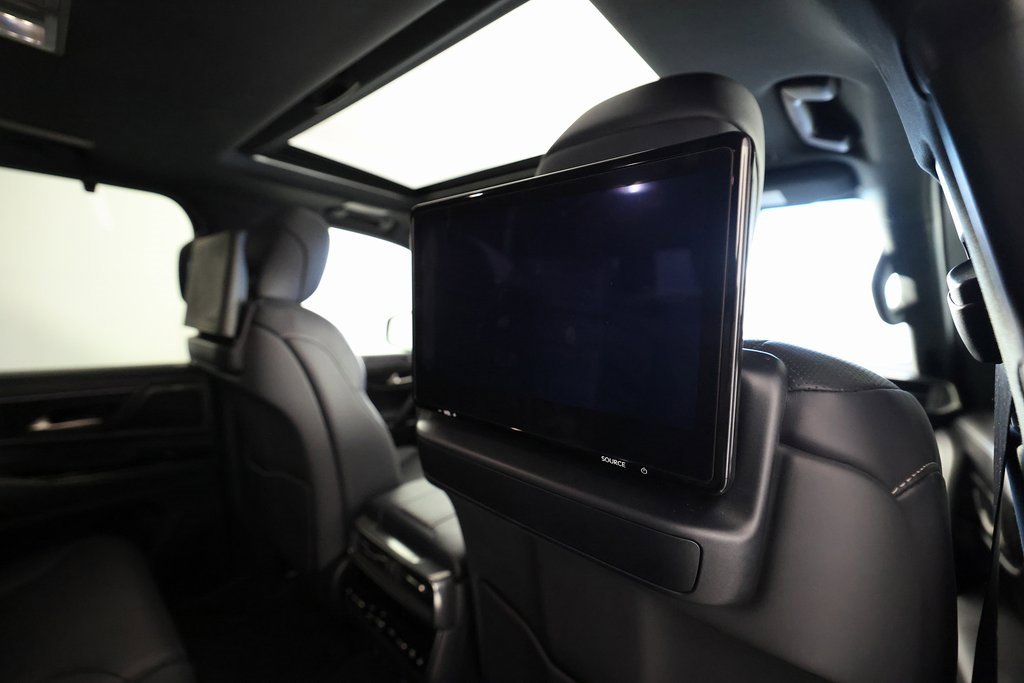 Used 2024 Lexus LX 600 4WD w/ Appearance Package image 12