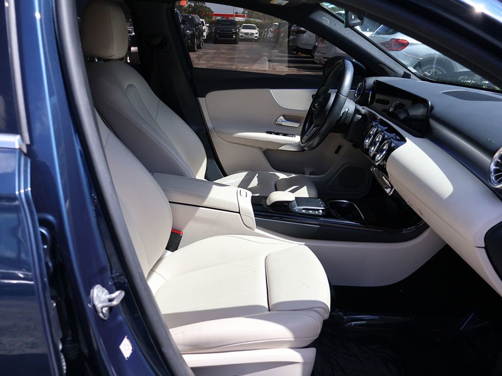 Used 2022 Mercedes-Benz A 220 4MATIC w/ Premium Package image 29