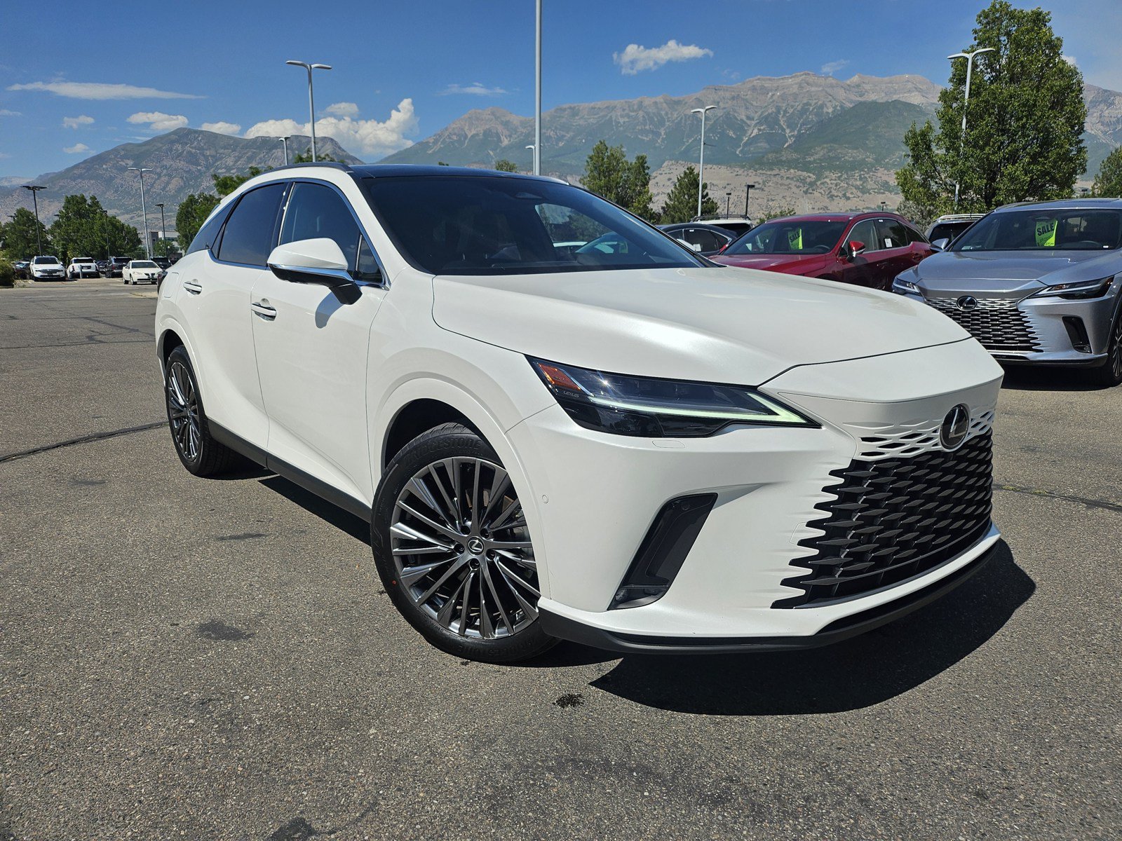 Used 2025 Lexus RX 450h AWD w/ Convenience Package image 3