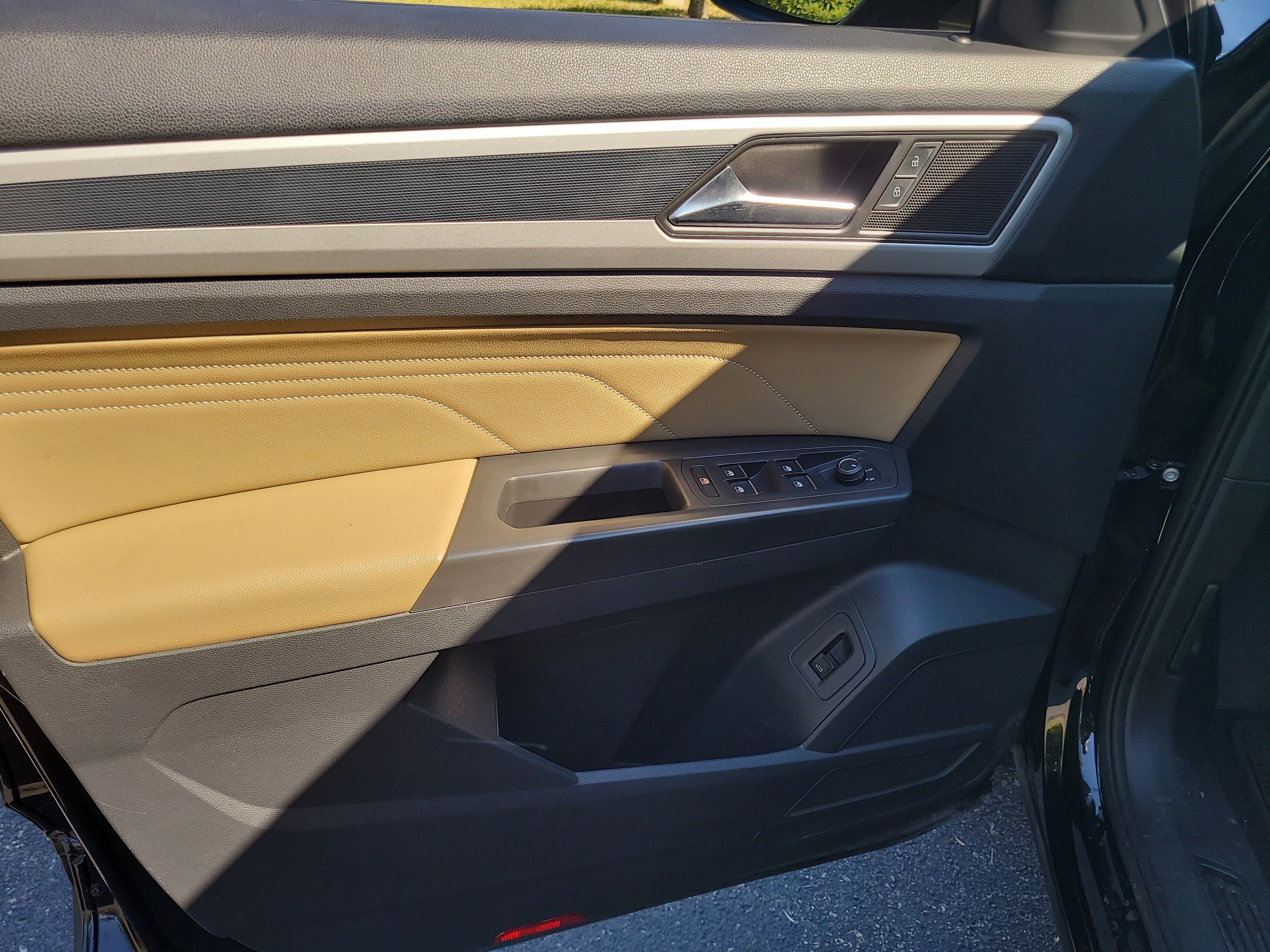 Used 2023 Volkswagen Atlas Cross Sport SE image 18