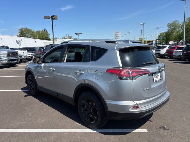 Used 2016 Toyota RAV4 LE FWD image 4