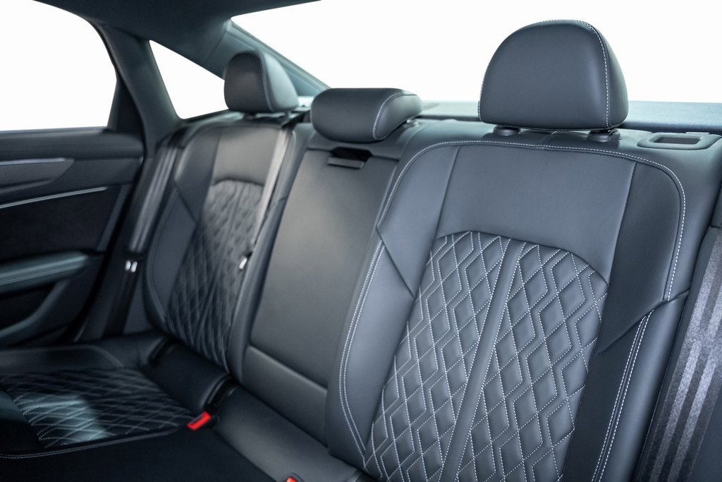 Used 2021 Audi S6 Prestige w/ Prestige Package image 38