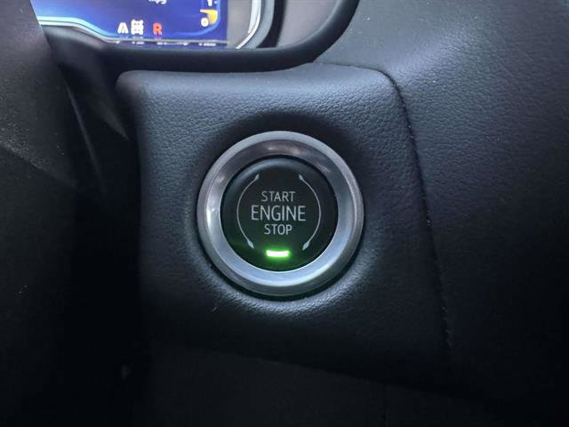 Used 2022 Chevrolet Suburban LT w/ Luxury Package image 19