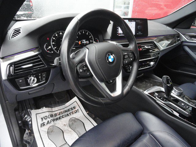 Used 2018 BMW 530i xDrive AWD/4WD image 9