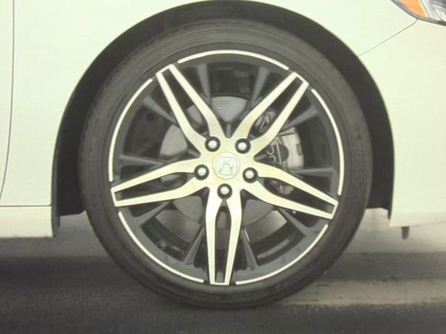 Used 2021 Honda Accord Touring image 8