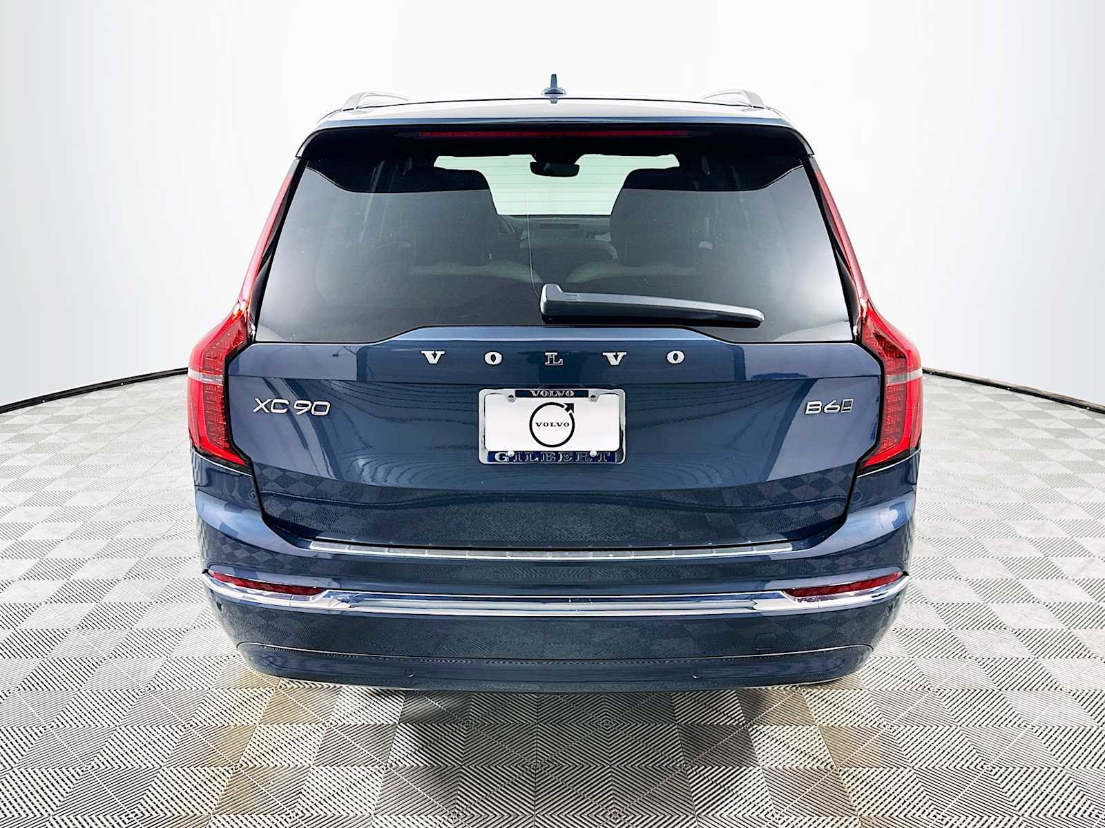 New 2026 Volvo XC90 B6 Plus w/ Protection Package Premier image 6