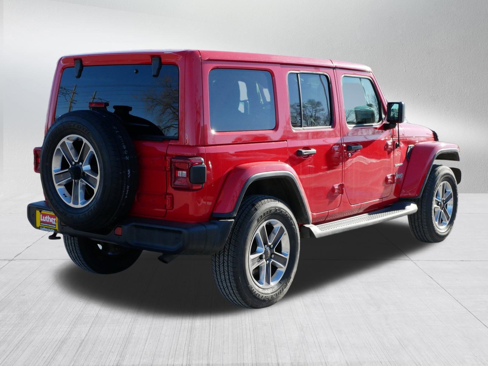 Used 2018 Jeep Wrangler Unlimited Sahara image 7