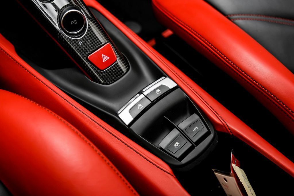 Used 2018 Ferrari 488 Spider RWD image 28