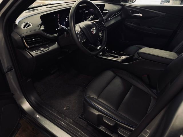 Used 2025 Buick Envista Sport Touring image 17
