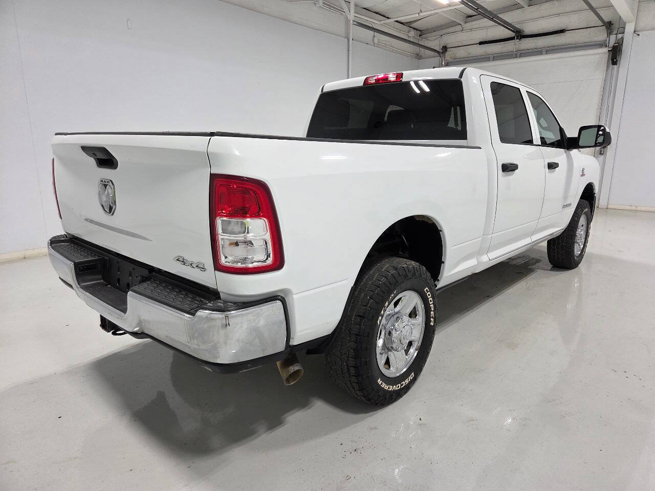 Used 2022 RAM 2500 Tradesman w/ Chrome Appearance Group AWD/4WD image 8