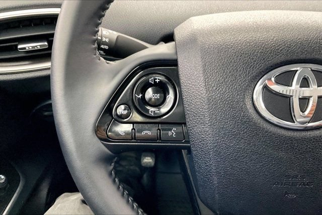 Used 2022 Toyota Prius Prime XLE FWD image 21