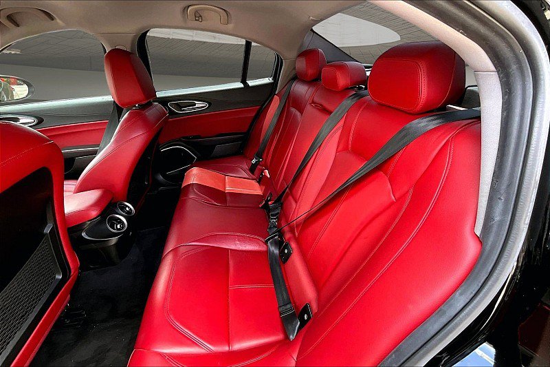 Used 2020 Alfa Romeo Giulia w/ Nero Edizione RWD image 20
