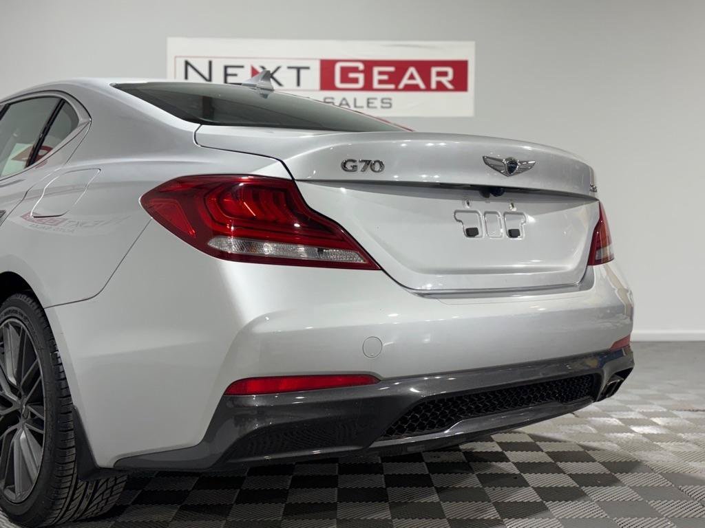 Used 2019 Genesis G70 2.0T Advanced RWD image 8