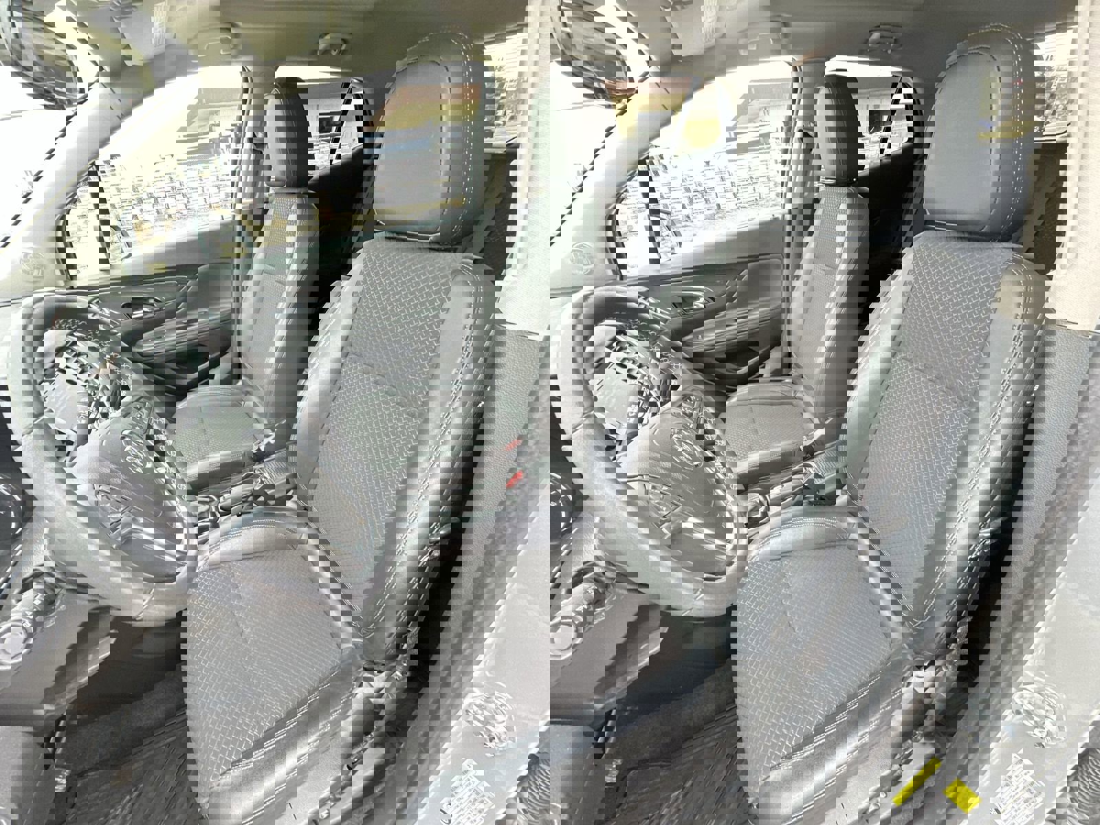 Used 2022 Buick Encore Preferred w/ Safety Package AWD/4WD image 18