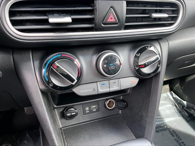 Used 2018 Hyundai Kona SE FWD image 24