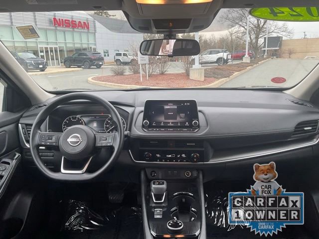 Certified 2024 Nissan Rogue SV image 16
