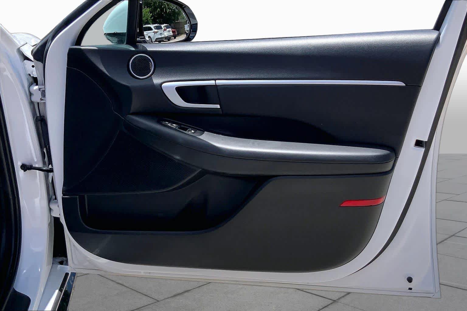 Used 2025 Hyundai Sonata SEL FWD image 21