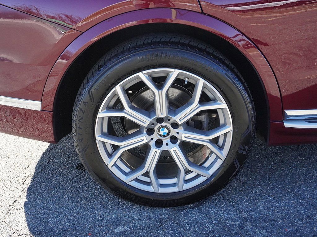Used 2024 BMW X7 xDrive40i w/ Premium Package image 27