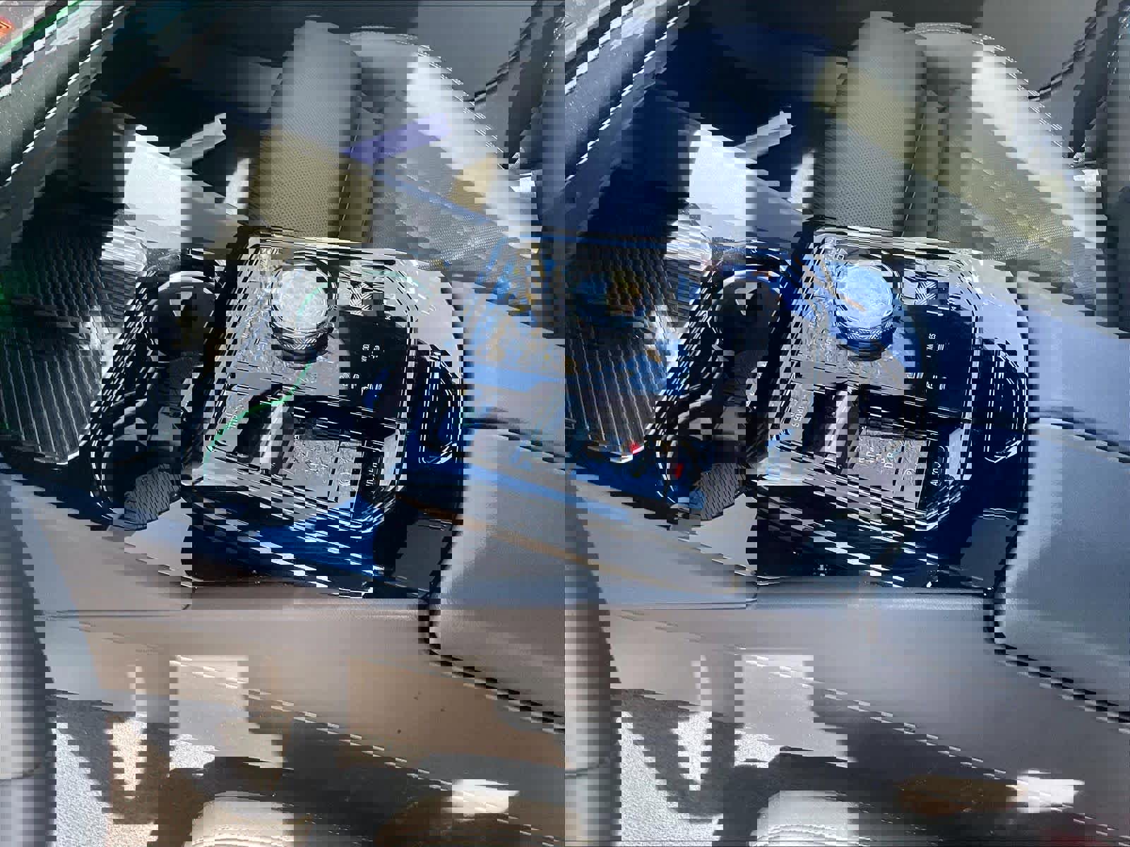 Used 2024 BMW i5 eDrive40i w/ Premium Package image 18