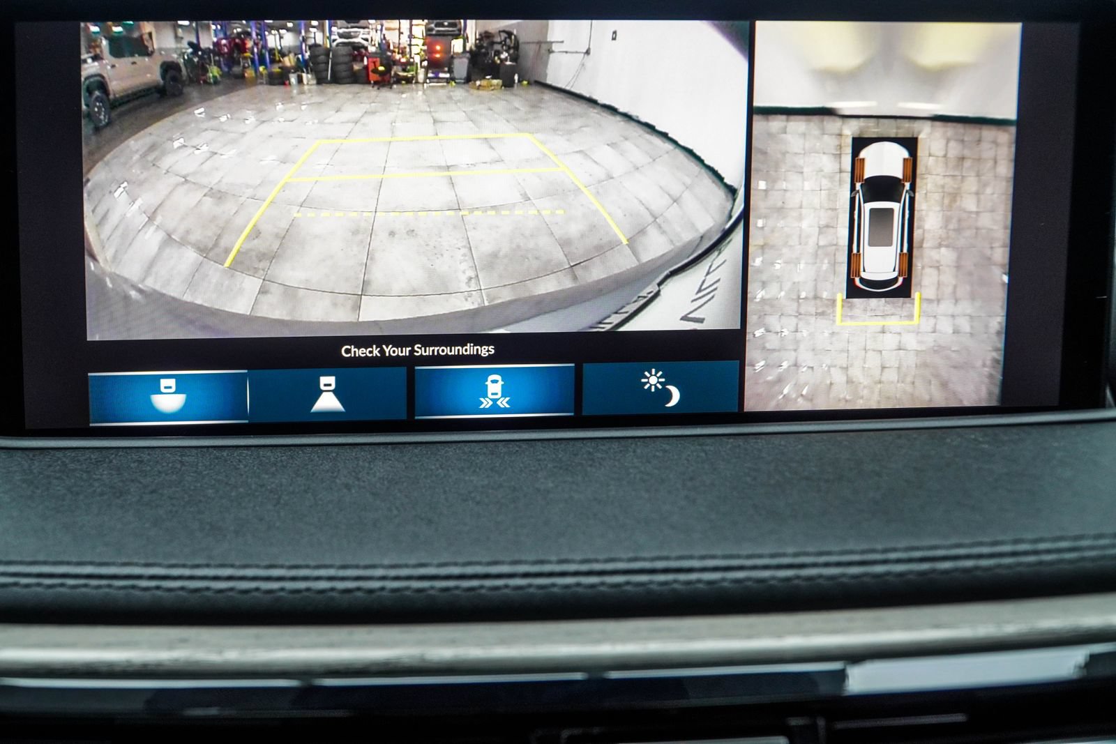 Used 2023 Acura MDX w/ Advance Package AWD/4WD image 29
