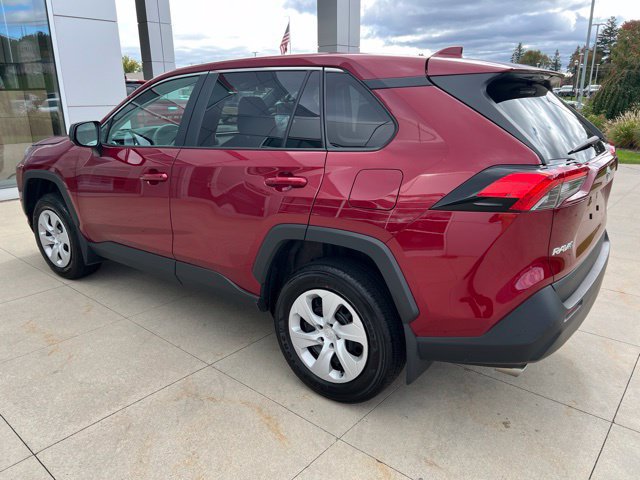 Used 2024 Toyota RAV4 LE AWD/4WD image 6