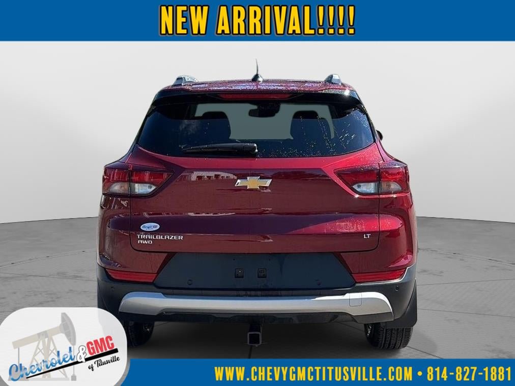 Used 2025 Chevrolet TrailBlazer LT w/ Convenience Package AWD/4WD image 8