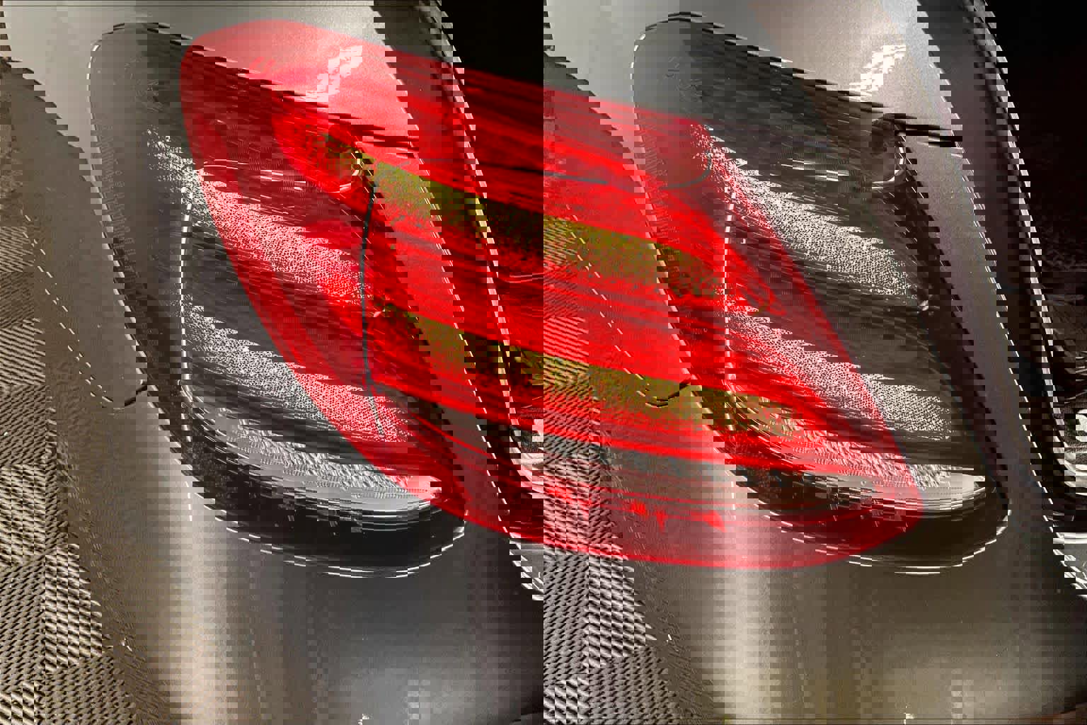 Used 2017 Mercedes-Benz E 300 4MATIC image 28