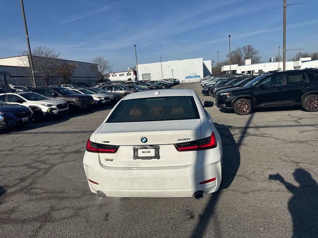 Used 2023 BMW 330i xDrive Sedan w/ Driving Assistance Package image 6