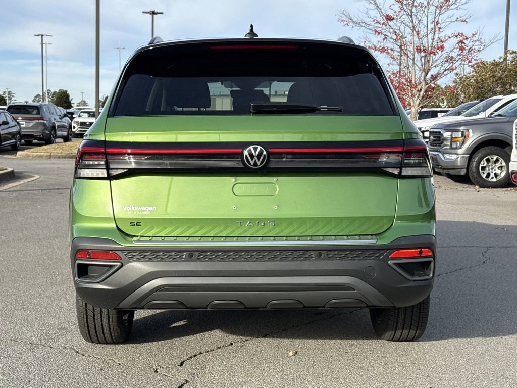 New 2026 Volkswagen Taos SE image 4