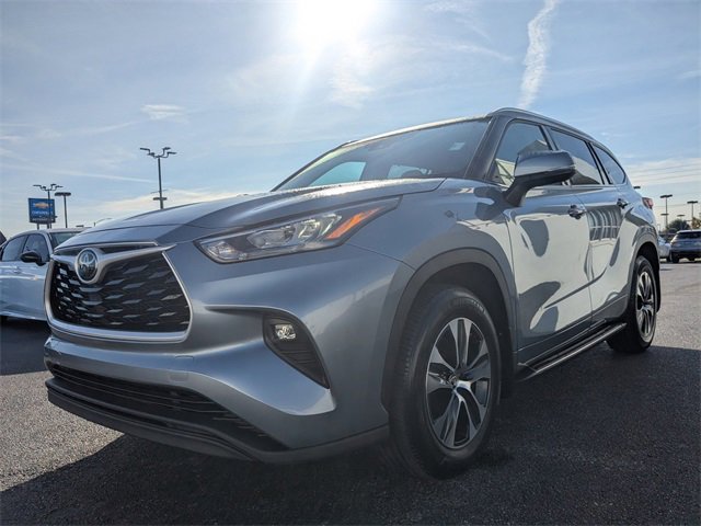 Used 2020 Toyota Highlander XLE image 8