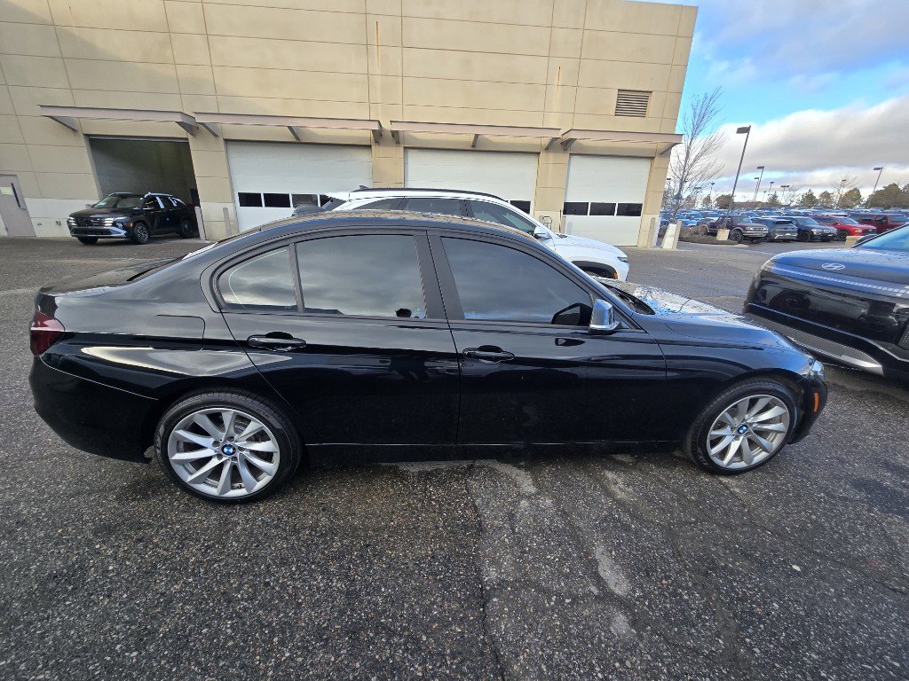 Used 2016 BMW 320i xDrive Sedan image 15