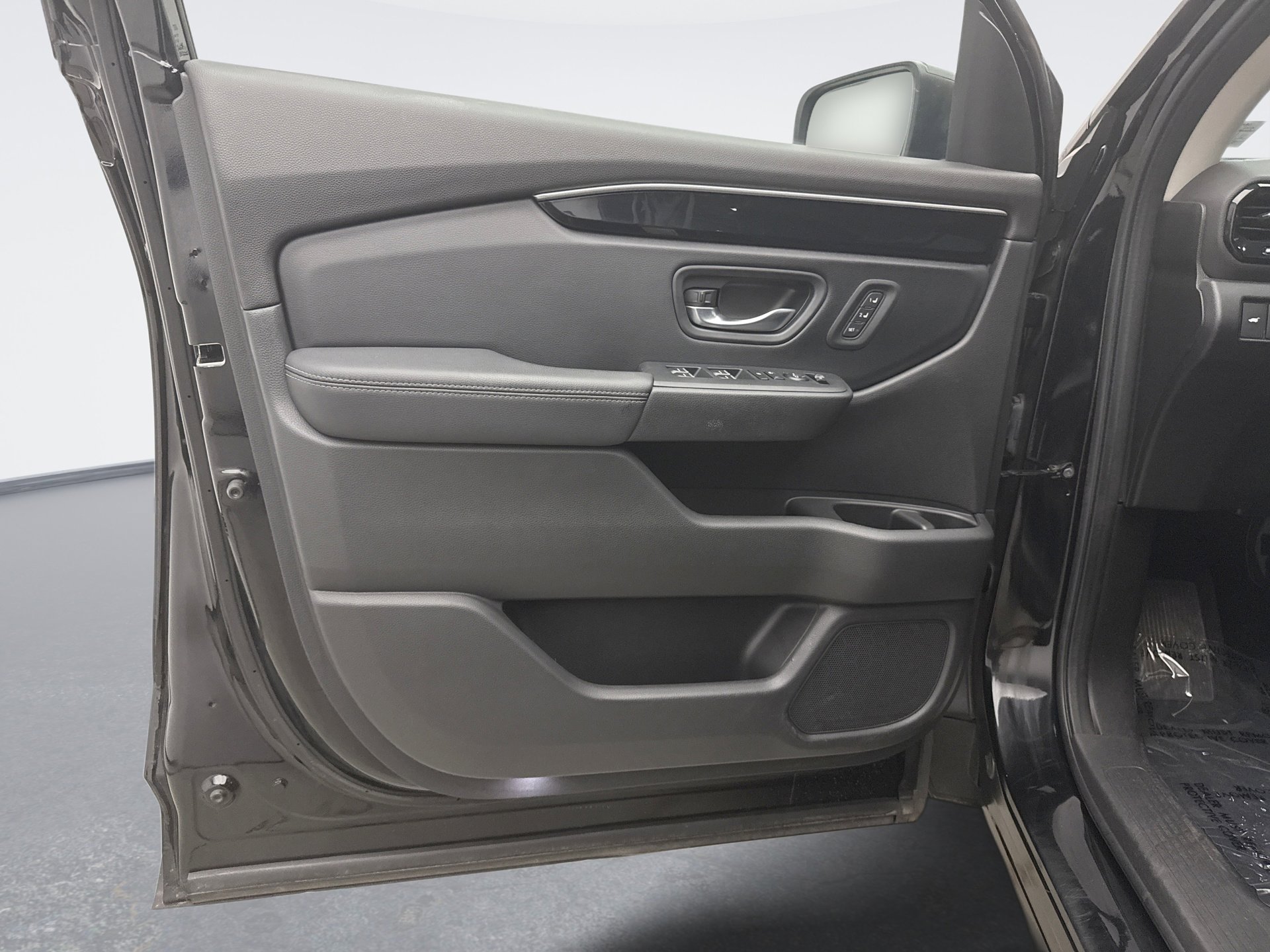 Used 2023 Honda Pilot Touring image 9