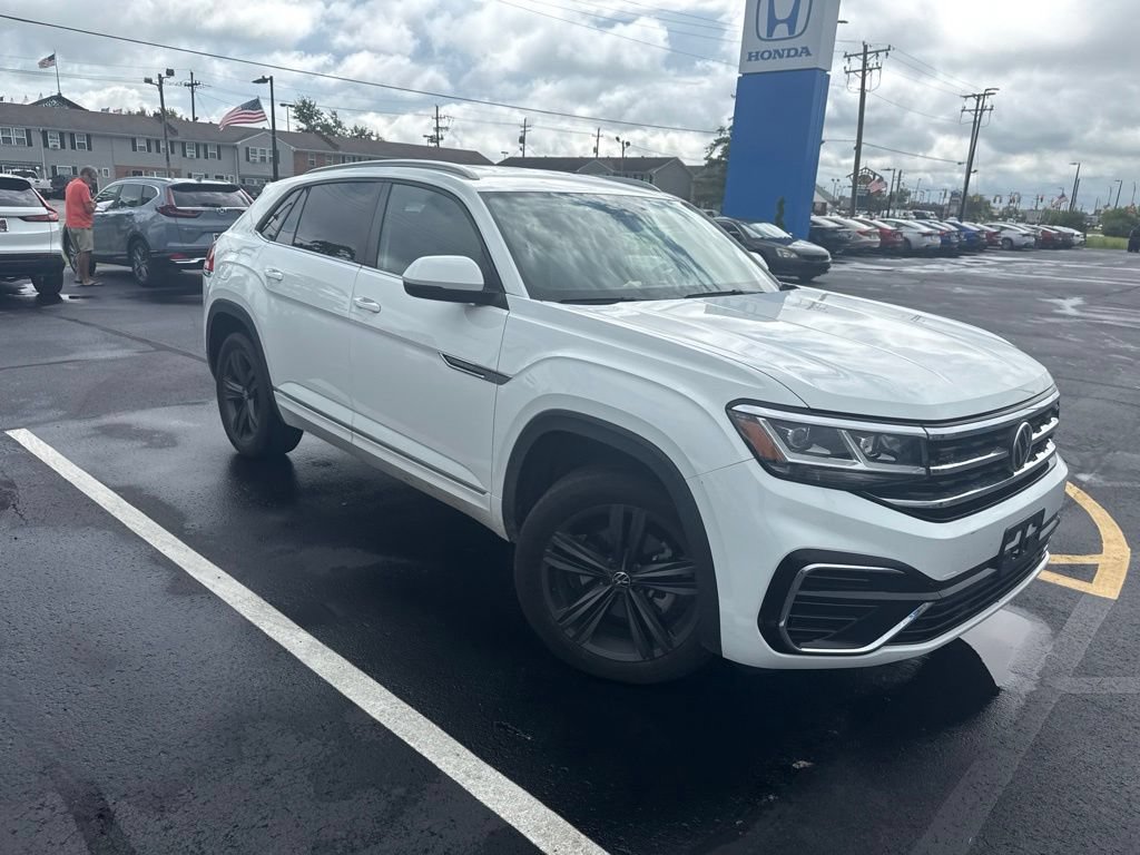 Used 2021 Volkswagen Atlas Cross Sport SE w/ V6 Towing Package FWD image 17
