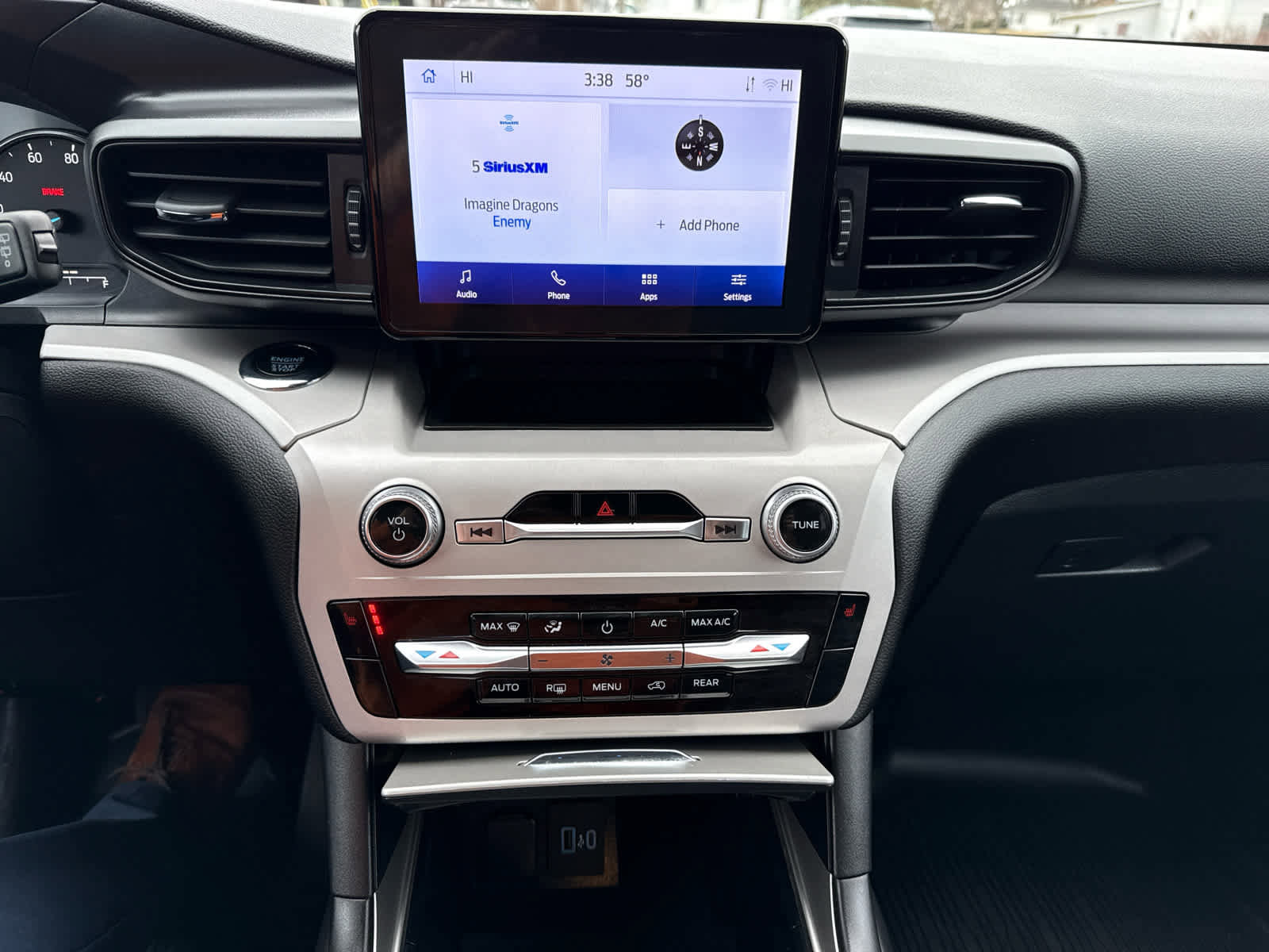 Used 2023 Ford Explorer XLT image 23