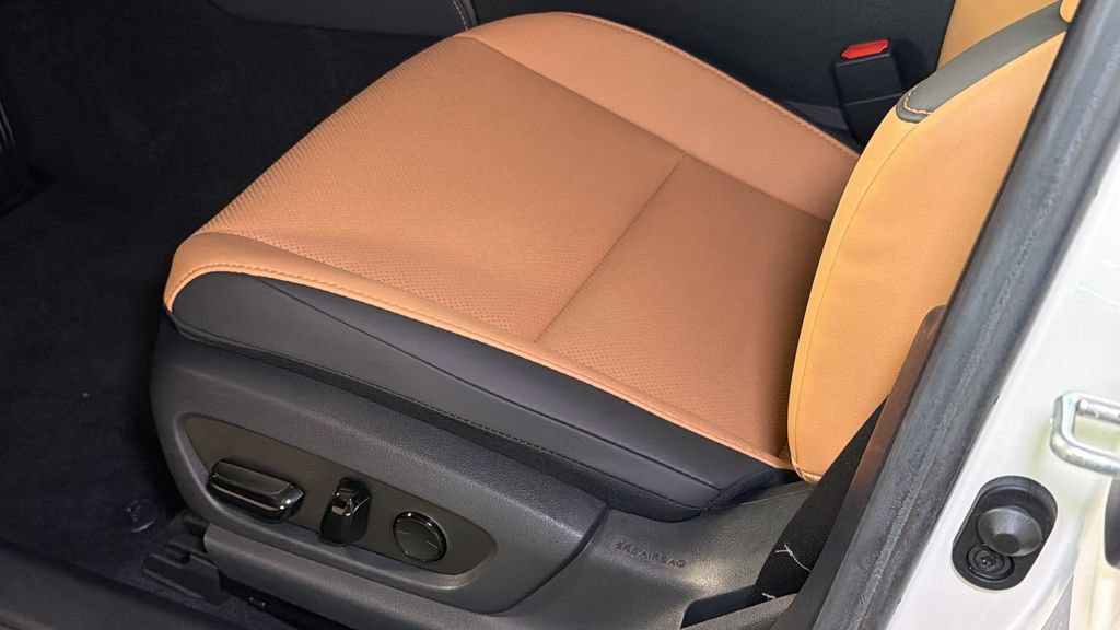 Certified 2024 Lexus ES 350 w/ Premium Package FWD image 19