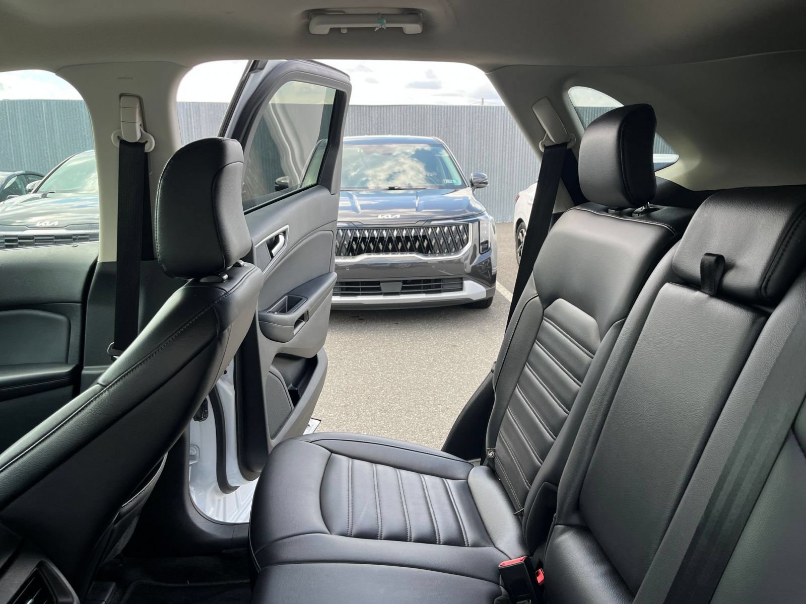 Used 2024 Ford Edge SEL AWD/4WD image 38