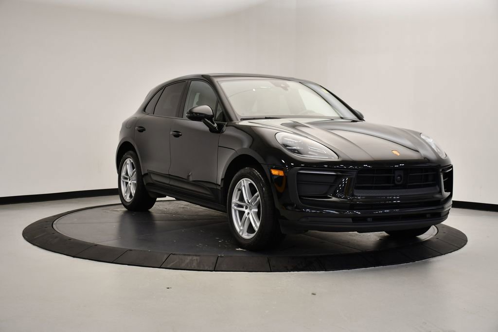Certified 2023 Porsche Macan Turbo image 9