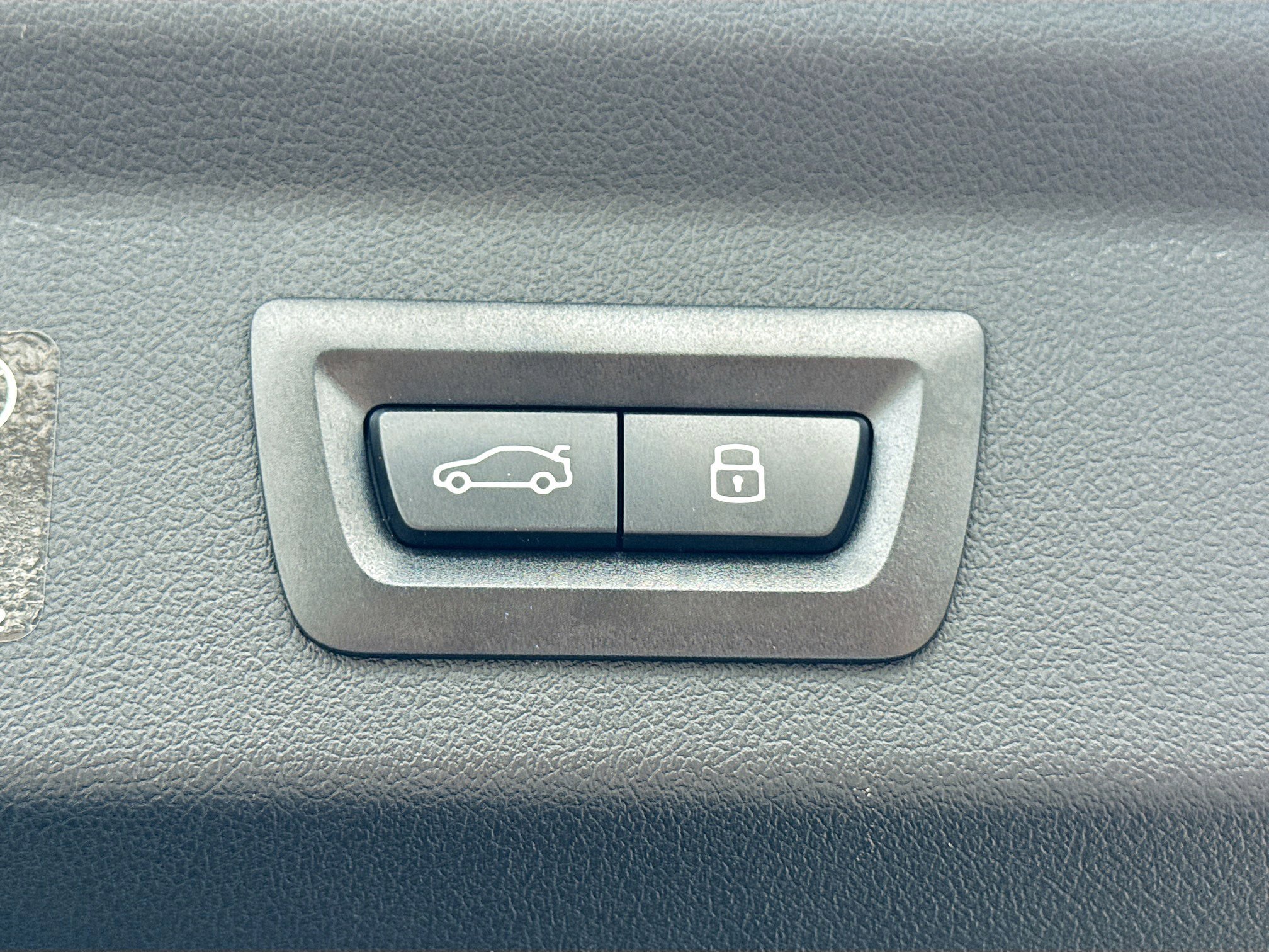 Used 2025 BMW X2 xDrive28i image 13