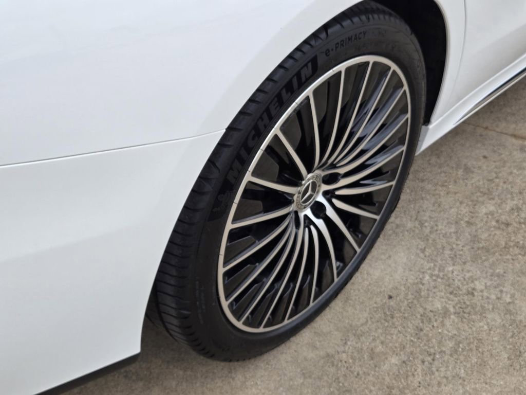 Used 2025 Mercedes-Benz E 350 Sedan image 8