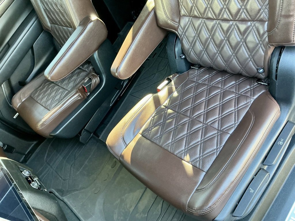 Used 2023 Chevrolet Suburban Z71 w/ Luxury Package image 29