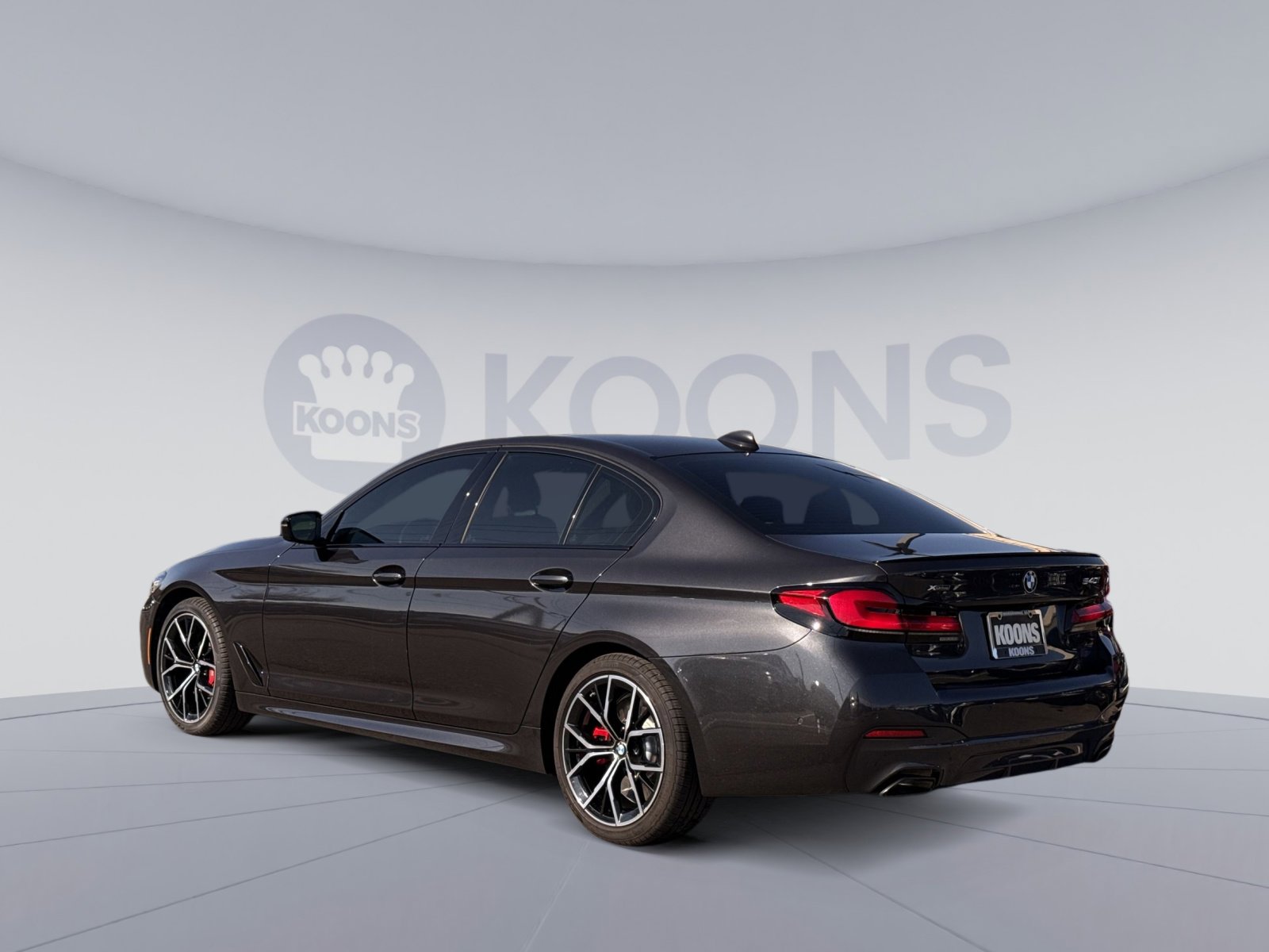 Used 2023 BMW 540i xDrive w/ M Sport Package image 4