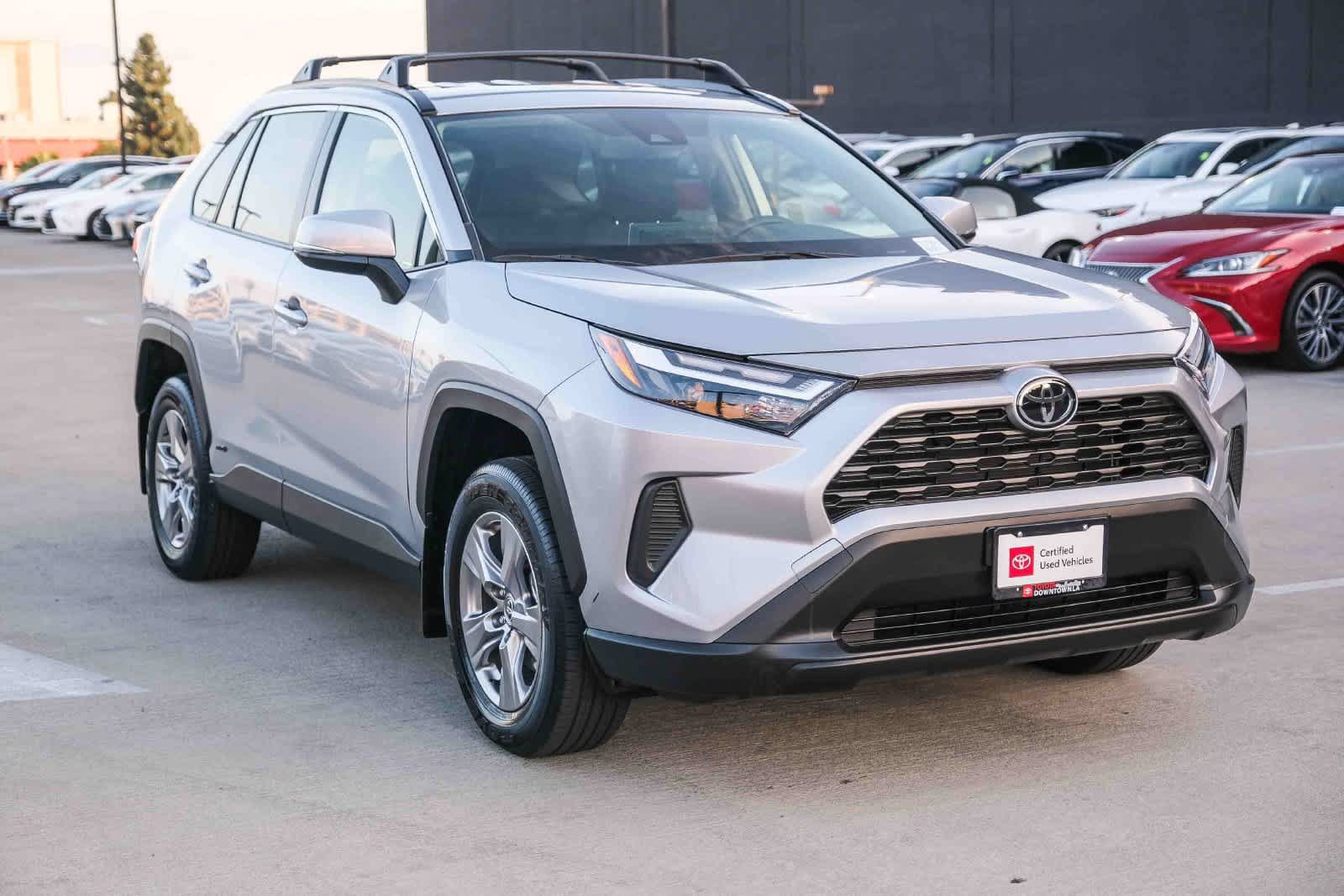 Certified 2025 Toyota RAV4 LE AWD/4WD image 3