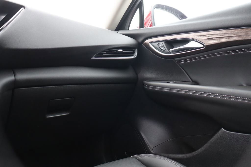 Used 2023 Buick Envision Avenir image 44