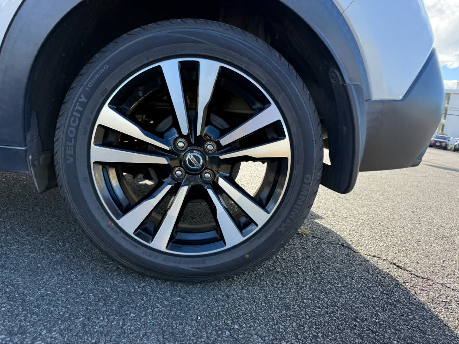 Used 2019 Nissan Kicks SR w/ SR Premium Package FWD image 5